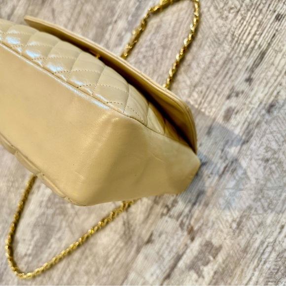 *RARE* Vintage Chanel
Flap Bag, 24krt gold plated (Coco trademark relaunch) - Picture 7 of 16